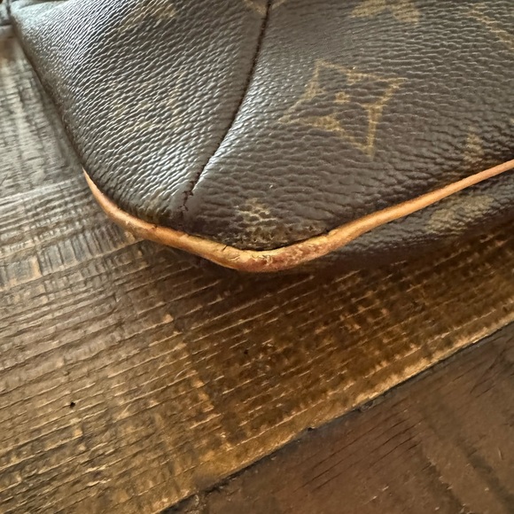 Louis Vuitton Musette Salsa GM - Picture 7 of 13